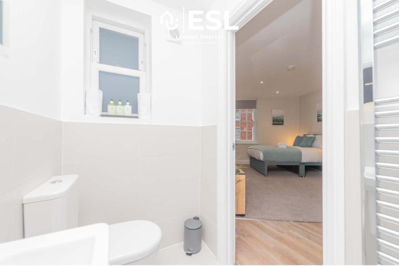 Studio 2, Second Floor Town Centre Apartment Shrewsbury Bagian luar foto