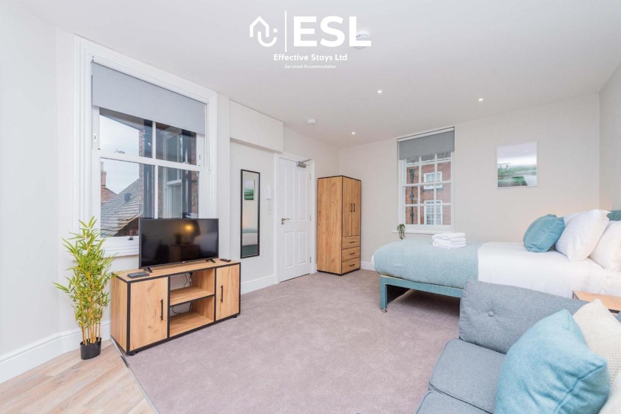 Studio 2, Second Floor Town Centre Apartment Shrewsbury Bagian luar foto